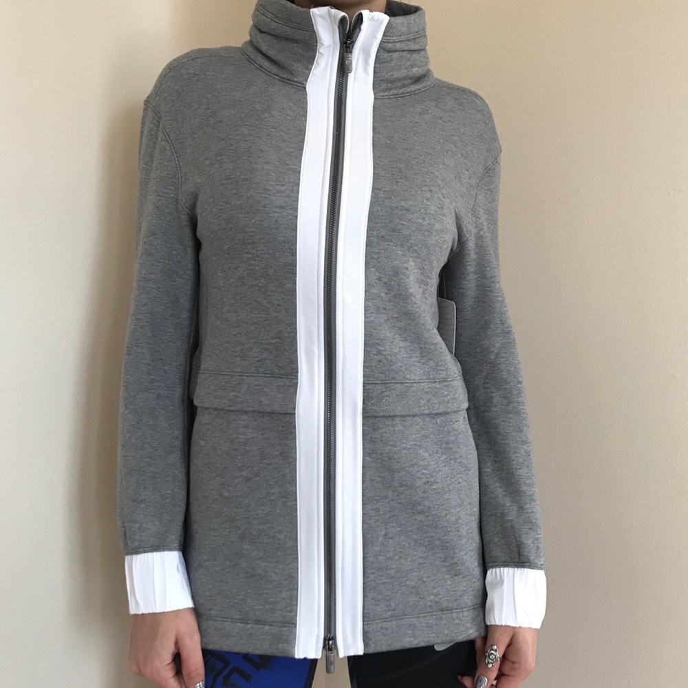 NWT lululemon light as warmth jacket! - Picture 2 of 6